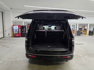 2026 Jeep Grand Wagoneer - Photo 39