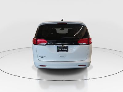 2023 Chrysler Voyager - Photo 6