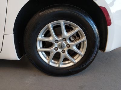 2023 Chrysler Voyager - Photo 10