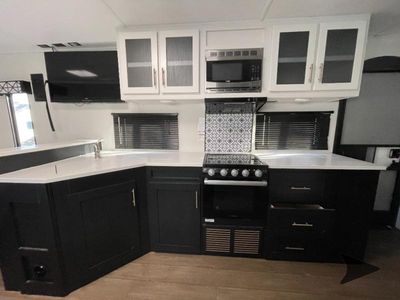 2022 Forest River RV Wildcat — photo 16 view