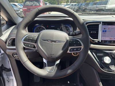 2026 Chrysler Pacifica - Photo 17