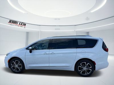 2026 Chrysler Pacifica - Photo 6