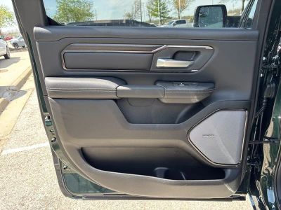 2026 RAM 1500 — photo 37 view