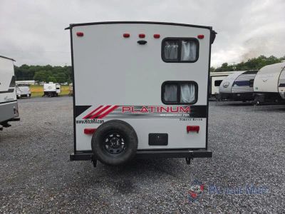 2021 Forest River RV Wildwood FSX — photo 8 view