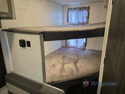 2021 Forest River RV Wildwood FSX — photo 27 view