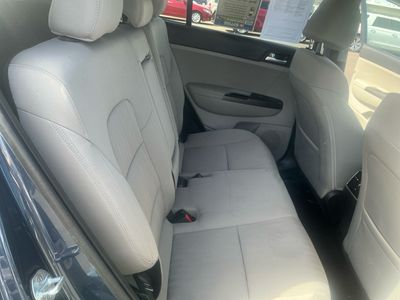 2022 Kia Sportage — photo 18 view