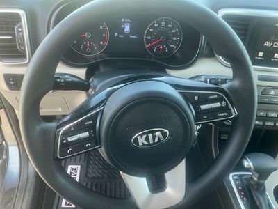 2022 Kia Sportage — photo 13 view