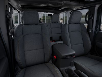 2026 2025 Jeep Wrangler - Photo 25