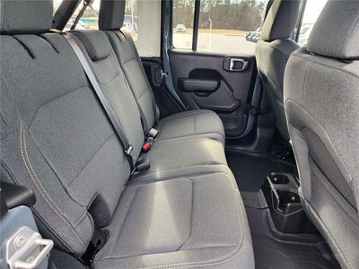 2026 2025 Jeep Wrangler - Photo 7