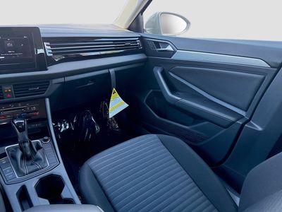 2026 Volkswagen Jetta - Photo 18