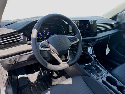 2026 Volkswagen Jetta - Photo 9