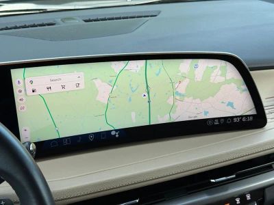 2025 Cadillac XT4 — detail view