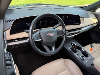 2025 Cadillac XT4 — interior view