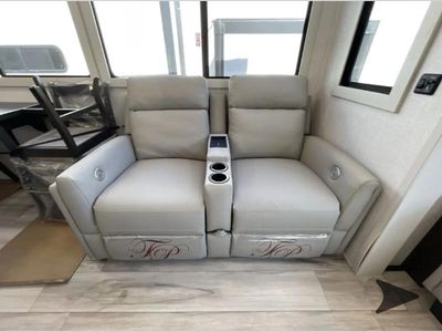2026 Keystone RV Avalanche - Photo 4
