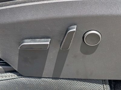 2023 Tesla Model Y - Photo 18