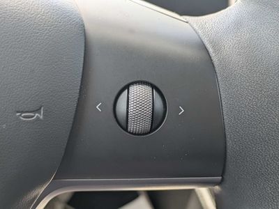 2023 Tesla Model Y - Photo 22