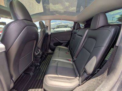 2023 Tesla Model Y - Photo 13