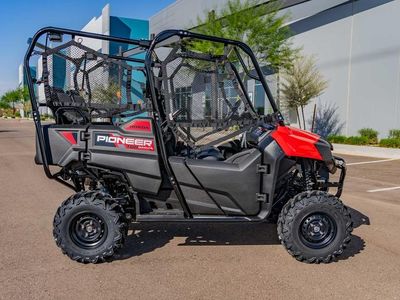 2026 Honda Pioneer 700-4 - Photo 3
