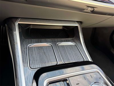 2025 BMW i7 - Photo 14