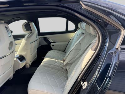 2025 BMW i7 - Photo 11