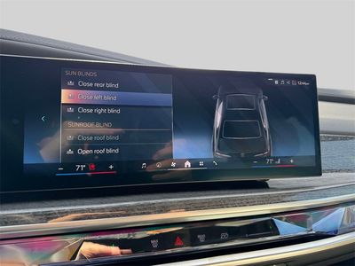 2025 BMW i7 - Photo 13