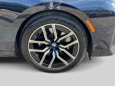 2025 BMW i7 - Photo 7