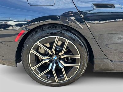 2025 BMW i7 - Photo 6
