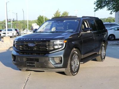 2025 Ford Expedition — side profile view