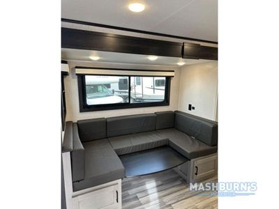 2024 Jayco Jay Feather — photo 13 view