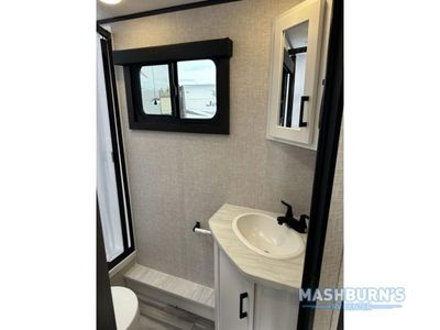 2024 Jayco Jay Feather — photo 11 view