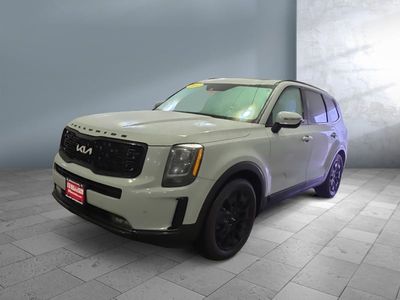 2022 Kia Telluride — front three-quarter view