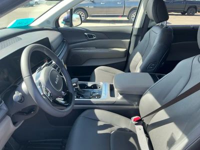 2026 Kia Carnival — photo 10 view