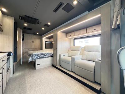 2026 Grand Design LINEAGE SERIES M - Photo 13
