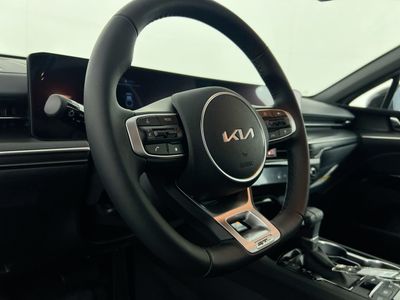 2026 Kia K5 — photo 17 view