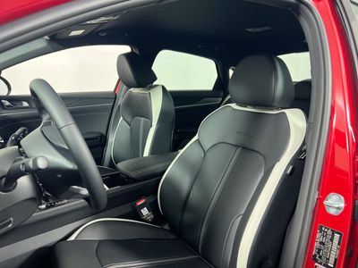 2026 Kia K5 — photo 14 view