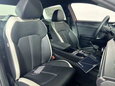 2026 Kia K5 — photo 31 view