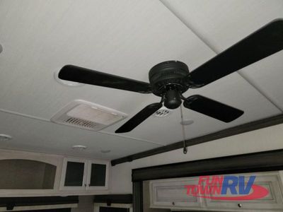 2023 Forest River RV Cardinal Luxury - Photo 32
