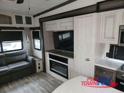 2023 Forest River RV Cardinal Luxury - Photo 7