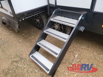 2023 Forest River RV Cardinal Luxury - Photo 17