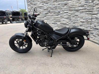 2025 Honda Rebel 300 - Photo 5