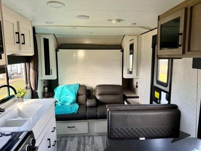 2024 Jayco Jay Flight — photo 11 view