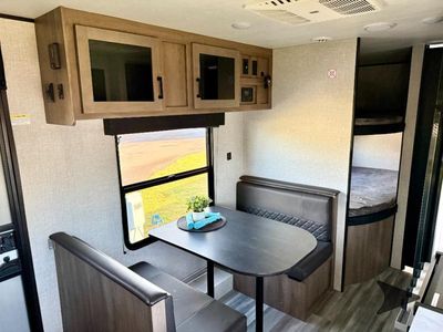 2024 Jayco Jay Flight — photo 18 view