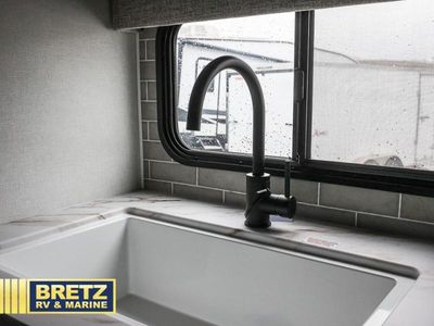 2026 Dutchmen RV Kodiak — photo 13 view