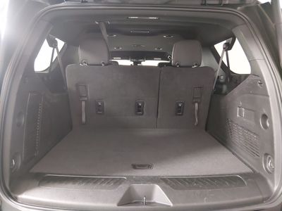2024 Chevrolet Suburban - Photo 11