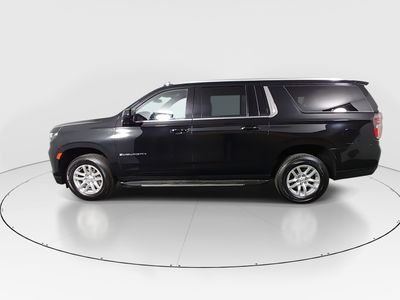 2024 Chevrolet Suburban - Photo 4