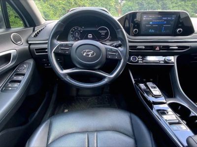 2020 Hyundai Sonata — detail view