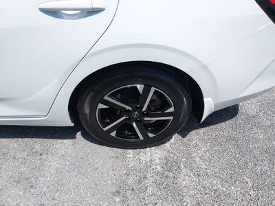 2024 Nissan Sentra — photo 10 view
