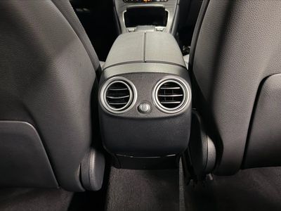 2022 Mercedes-Benz GLC — photo 32 view