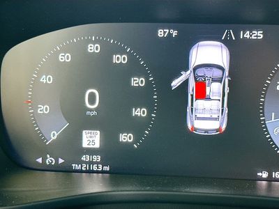 2020 Volvo XC40 - Photo 12