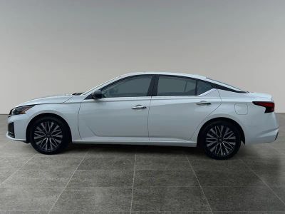 2025 Nissan Altima — interior view